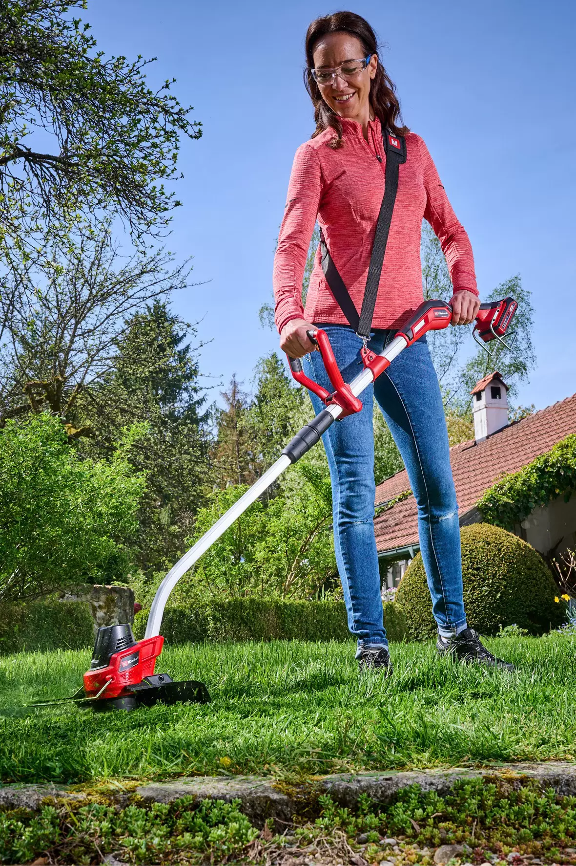 einhell-expert-cordless-lawn-trimmer-3411270-example_usage-001