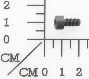 screw M5 x 12