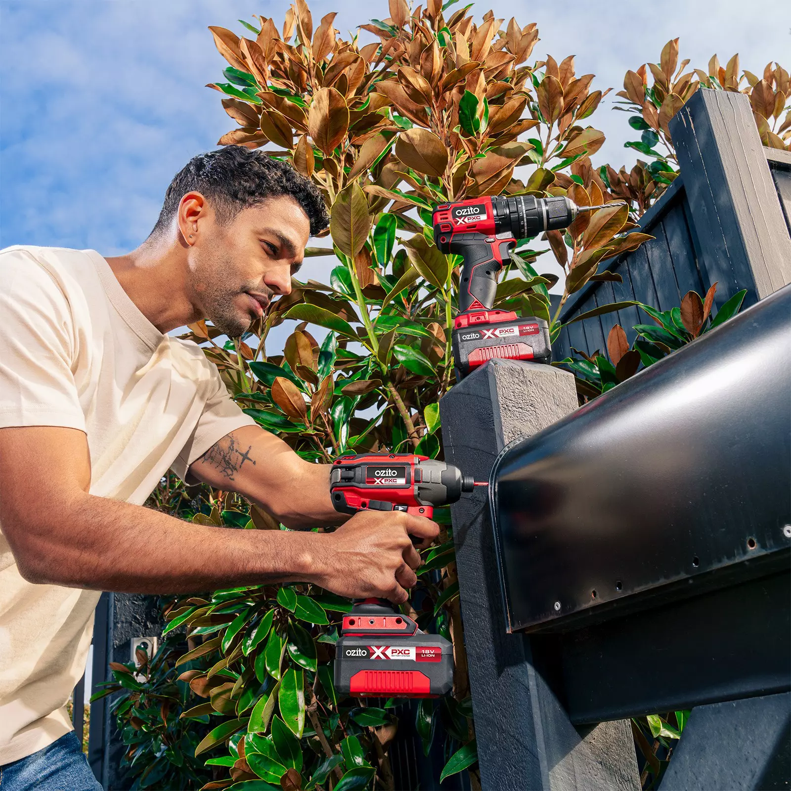 ozito-professional-power-tool-kit-3001244-example_usage-101