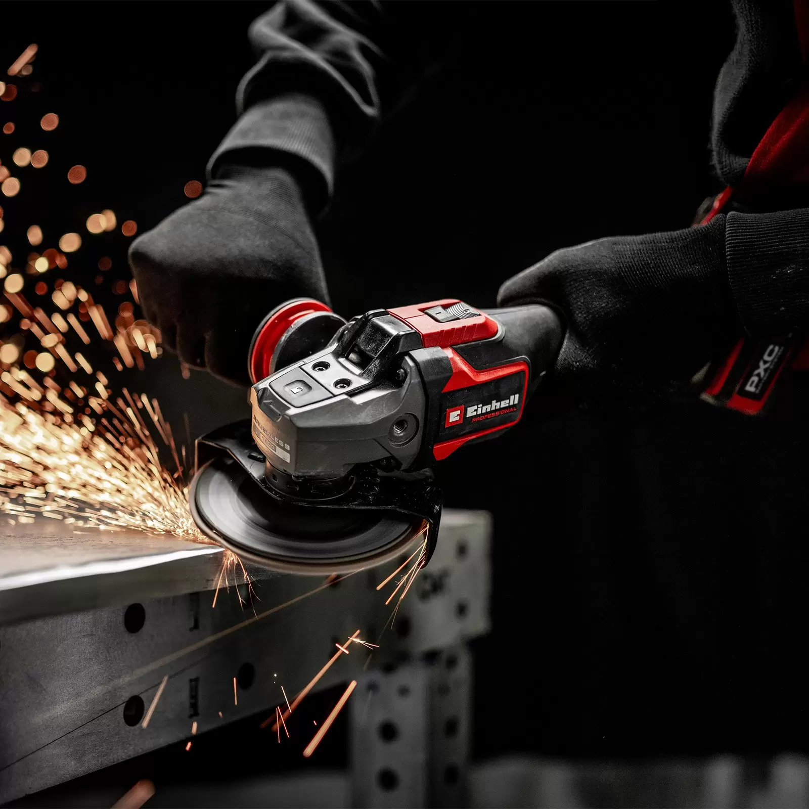 einhell-professional-cordless-angle-grinder-3001418-example_usage-001