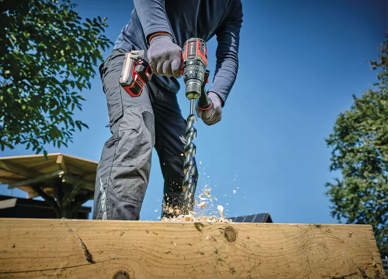 einhell-professional-cordless-impact-drill-4514380-example_usage-001