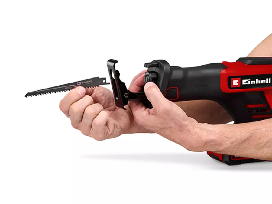 Saw blade replacement