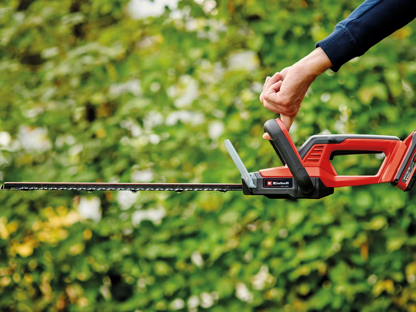 einhell-classic-cordless-hedge-trimmer-3410945-detail_image-007