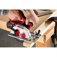 ozito-cordless-circular-saw-4331201-example_usage-104