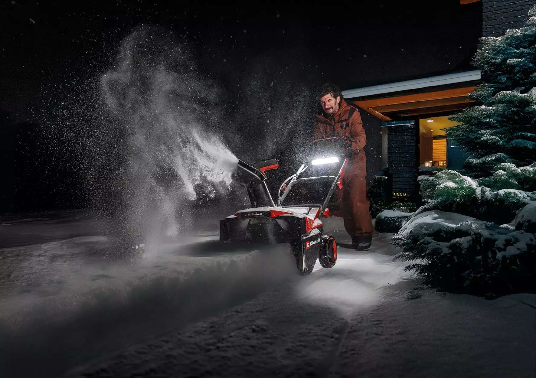 einhell-professional-cordless-snow-thrower-3417025-example_usage-001