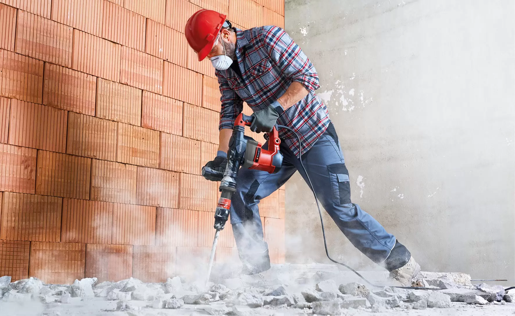 einhell-expert-demolition-hammer-4139099-example_usage-001