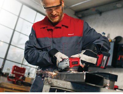 einhell-classic-cordless-angle-grinder-4514087-example_usage-101