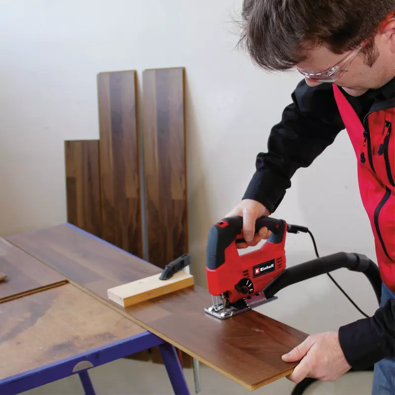 einhell-classic-jig-saw-4321164-example_usage-001