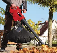 einhell-classic-electric-leaf-vacuum-3433371-example_usage-001