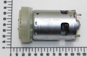 Motor mit Flansch