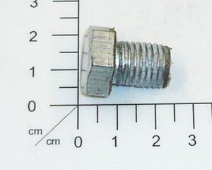 oil outlet plug