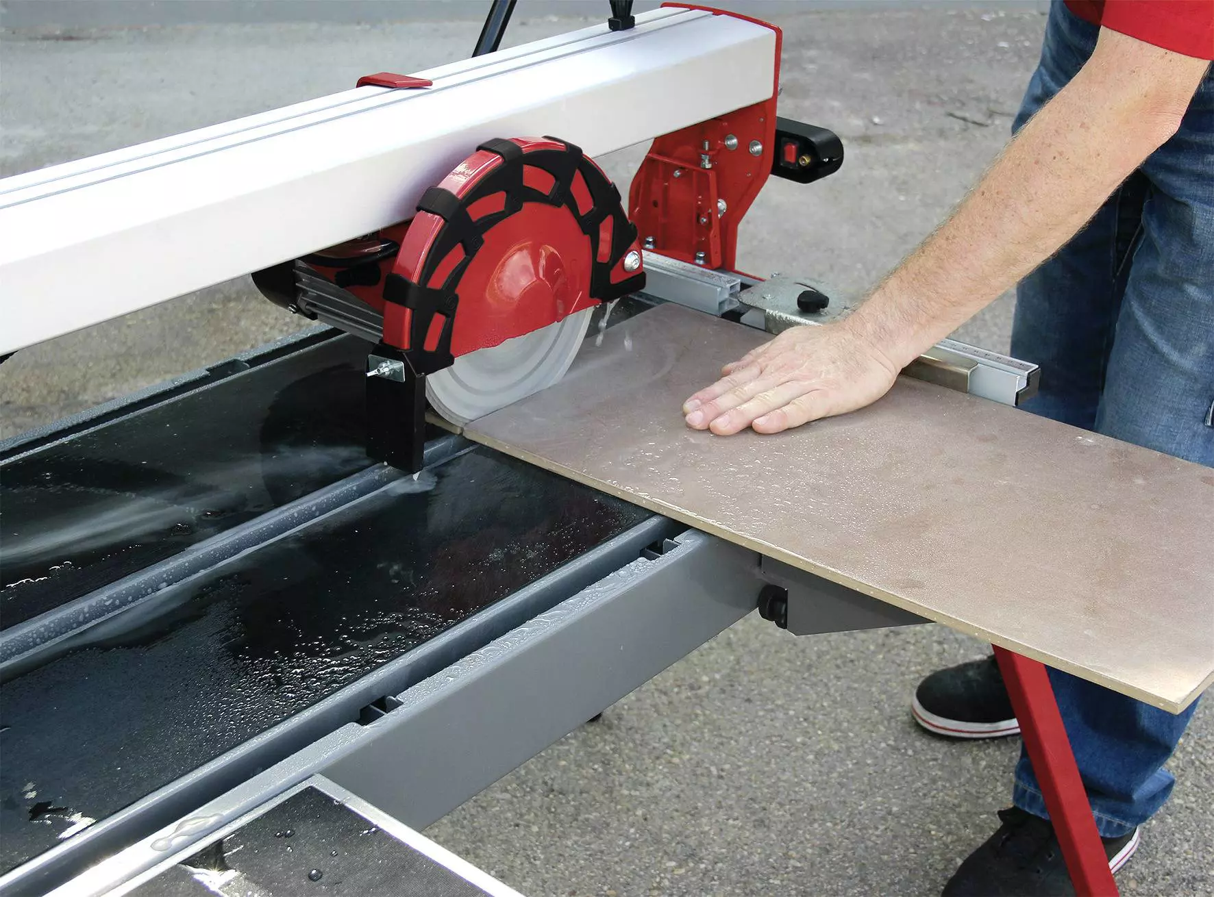 einhell-accessory-tile-cutting-accessory-49797750-example_usage-201