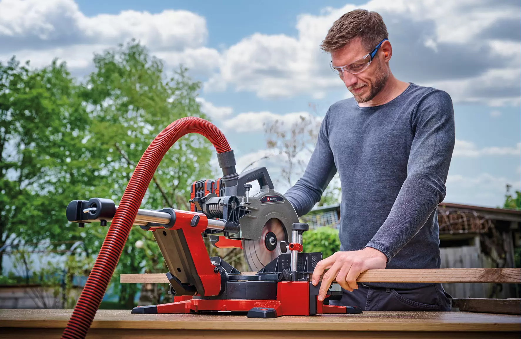 einhell-expert-cordless-sliding-mitre-saw-4300885-example_usage-001