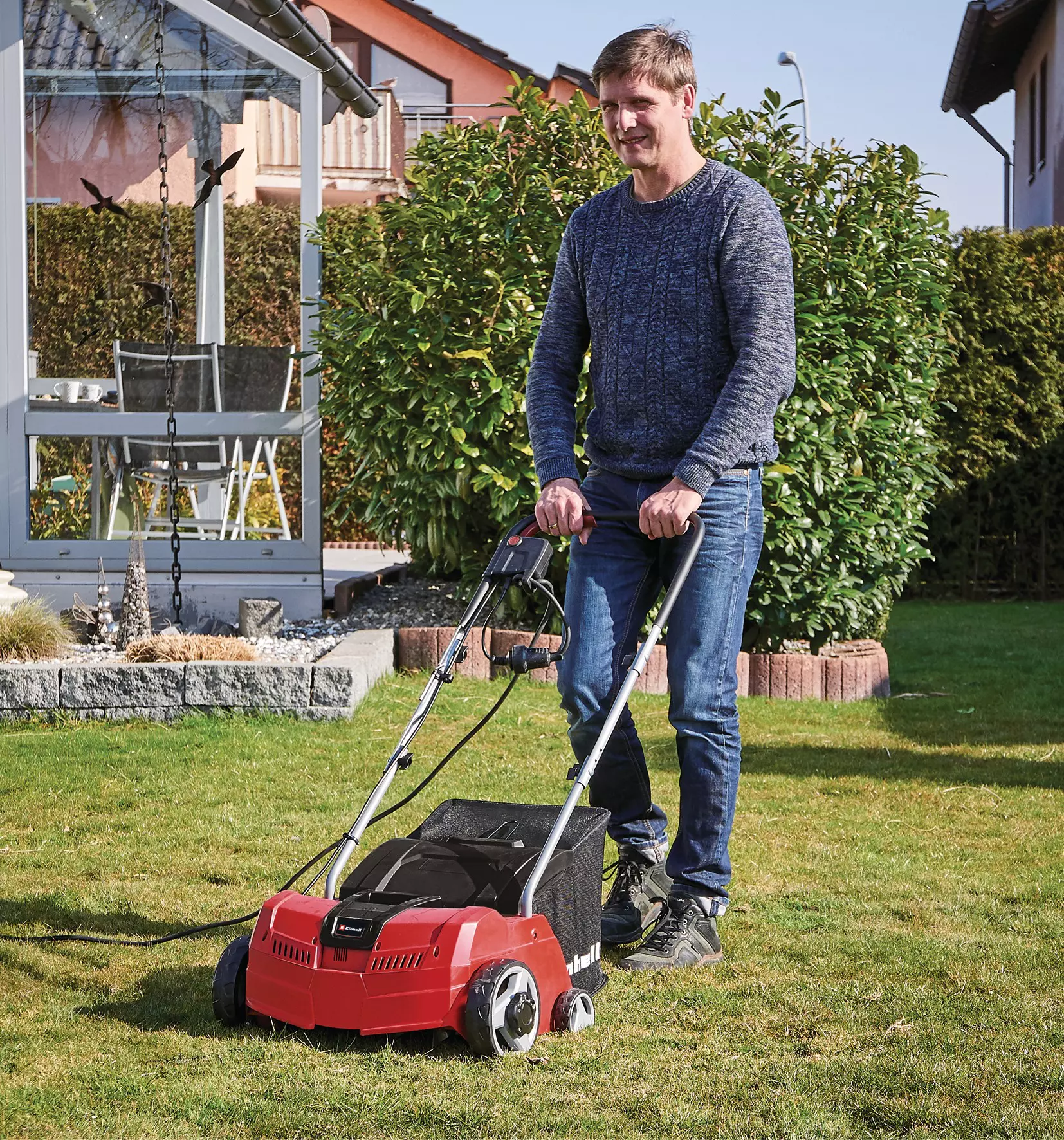 einhell-classic-electric-scarifier-lawn-aerat-3420641-example_usage-001