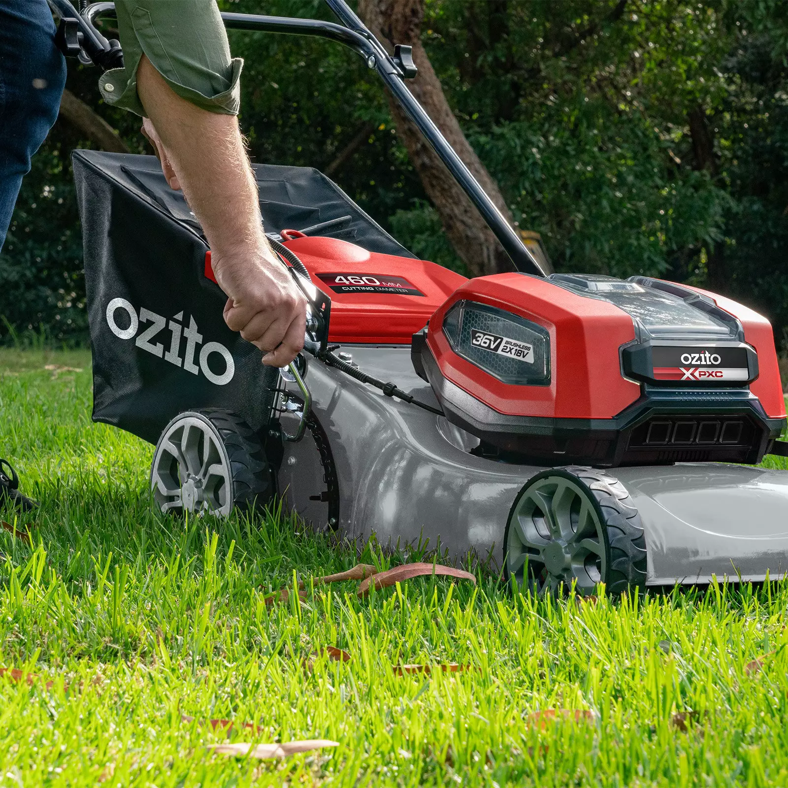ozito-cordless-lawn-mower-3001208-detail_image-102