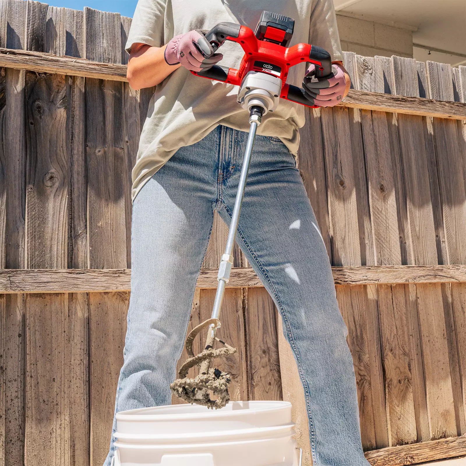 ozito-cordless-paint-mortar-mixer-3001265-example_usage-102