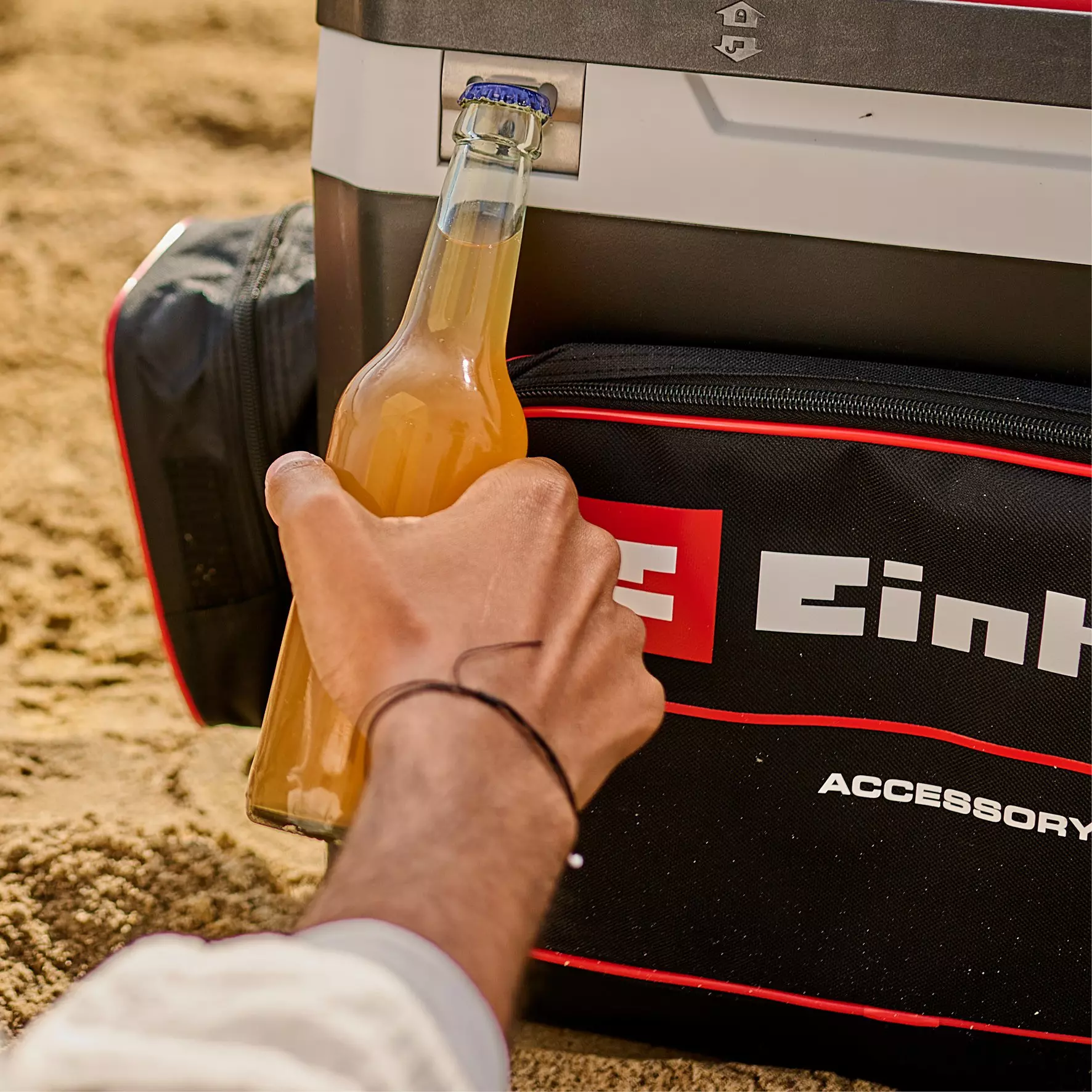 einhell-expert-battery-powered-cool-box-2048420-detail_image-005