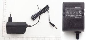 caricabatteria 12V 800mA
