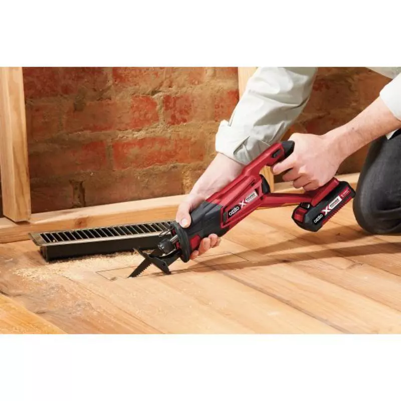 ozito-cordless-all-purpose-saw-4326301-example_usage-102