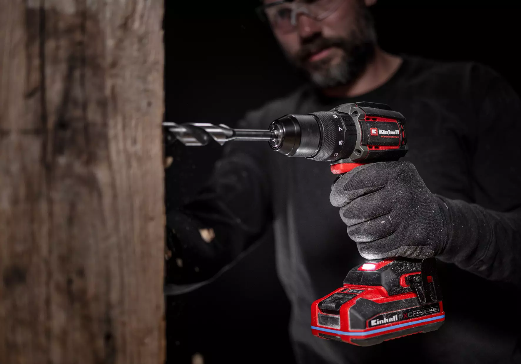 einhell-professional-cordless-impact-drill-4514341-example_usage-001