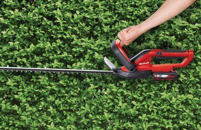 einhell-classic-cordless-hedge-trimmer-3410502-example_usage-101