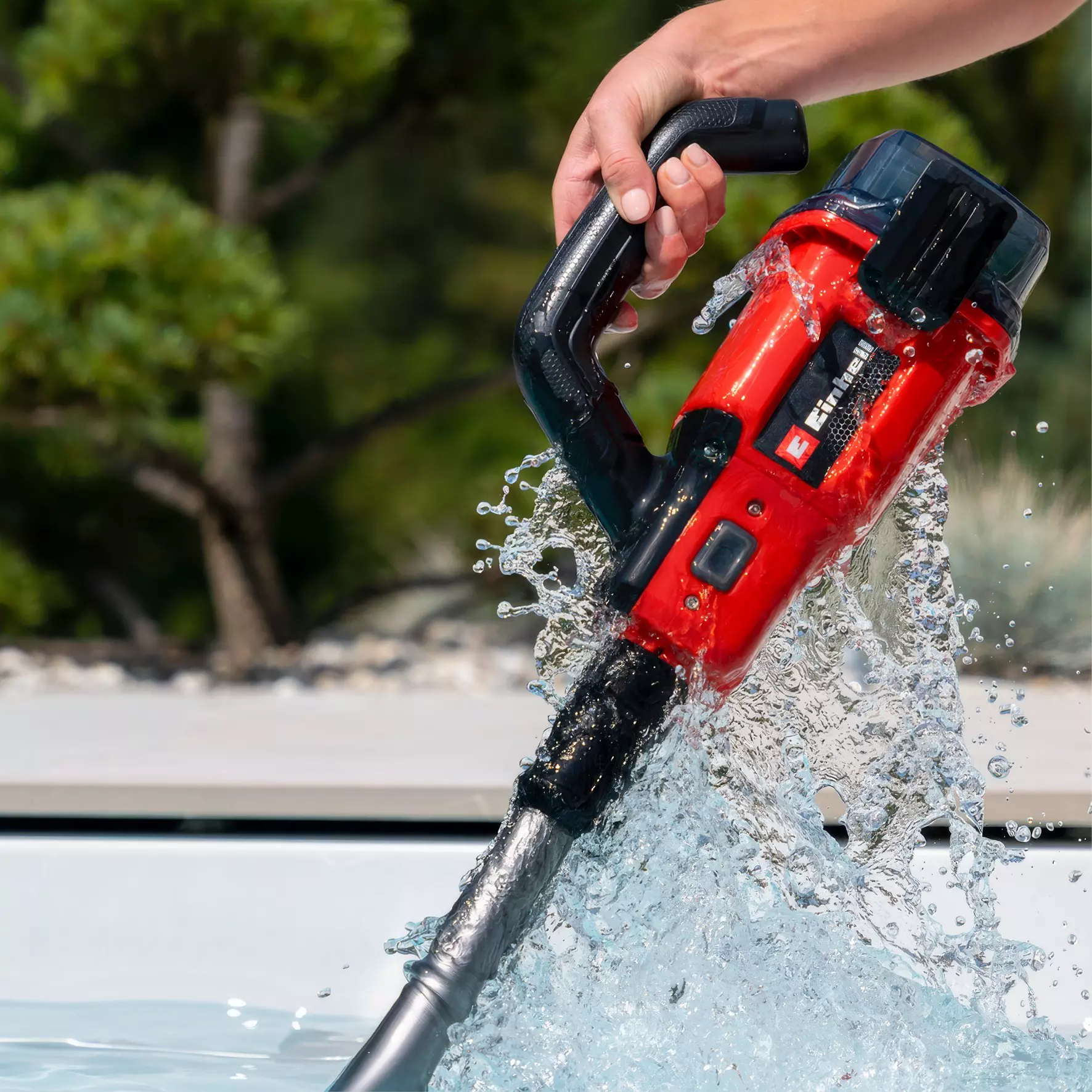 einhell-expert-cordless-pool-vacuum-3424400-detail_image-004