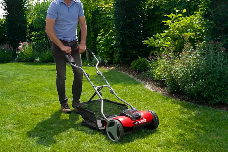 Ozito pxc 18v cordless cylinder mower sale