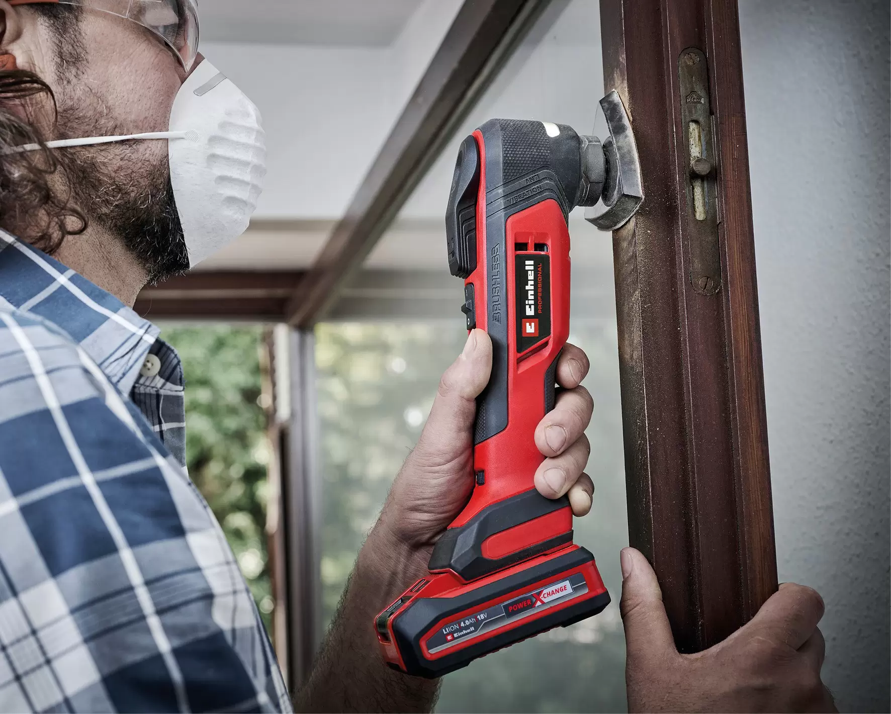 einhell-professional-cordless-multifunctional-tool-4465192-example_usage-001
