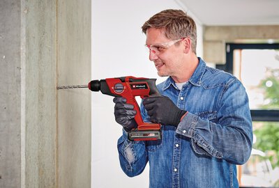 einhell-expert-cordless-rotary-hammer-4513970-example_usage-101