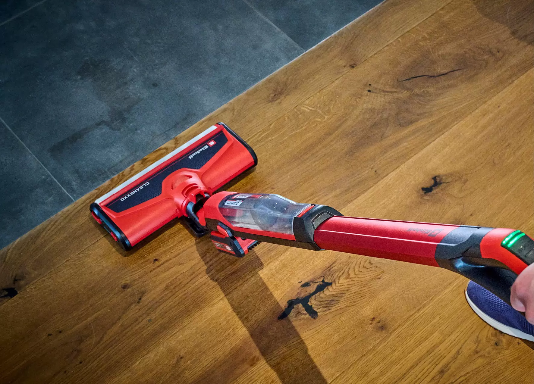 einhell-expert-cordless-hard-floor-cleaner-3437110-example_usage-001
