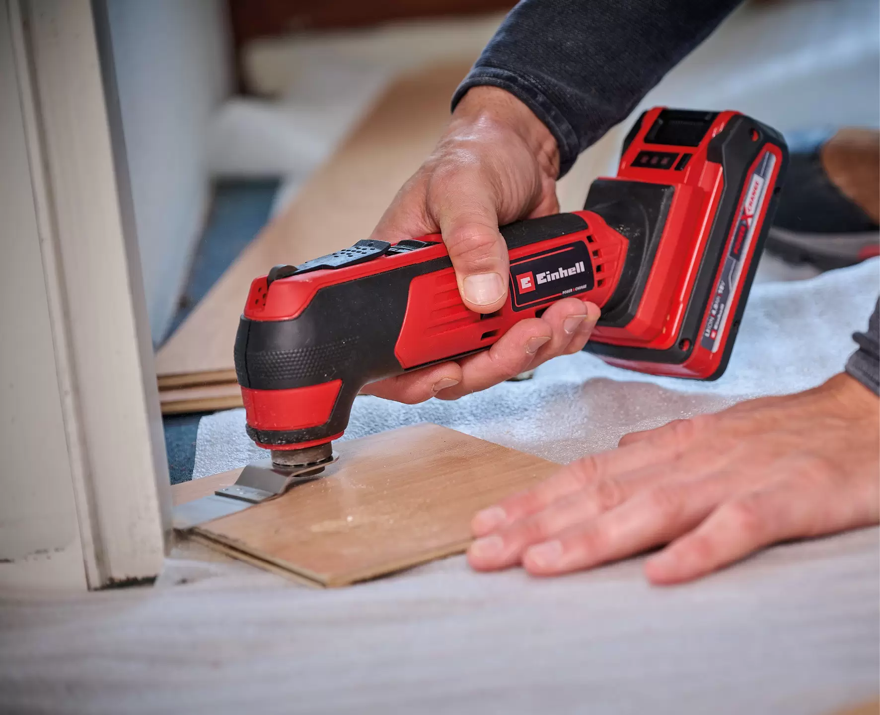 einhell-expert-cordless-multifunctional-tool-4465195-example_usage-001