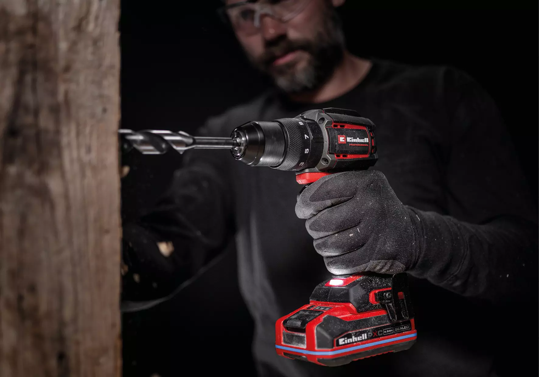 einhell-professional-cordless-impact-drill-4514343-example_usage-001