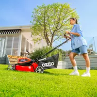 ozito-cordless-lawn-mower-3001045-example_usage-102