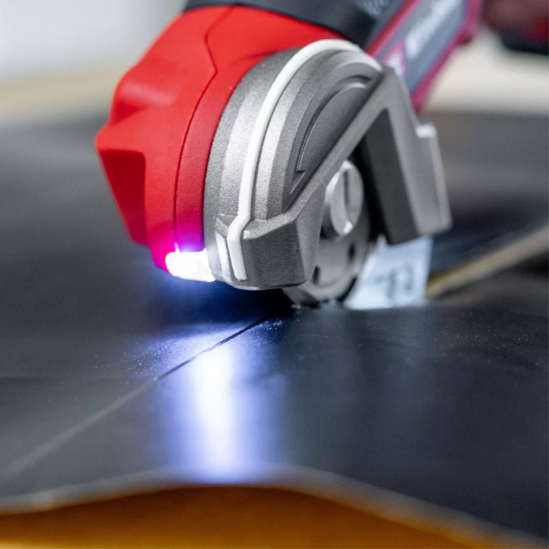 einhell-expert-cordless-multicutter-4432010-detail_image-002