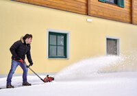einhell-expert-cordless-snow-thrower-3417011-example_usage-001