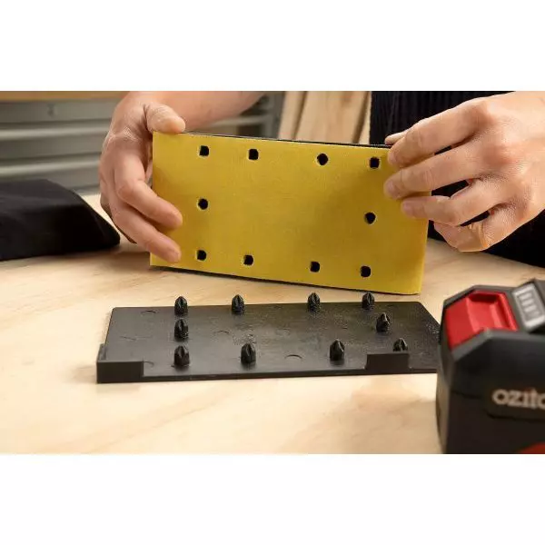 ozito-cordless-orbital-sander-3000559-detail_image-103