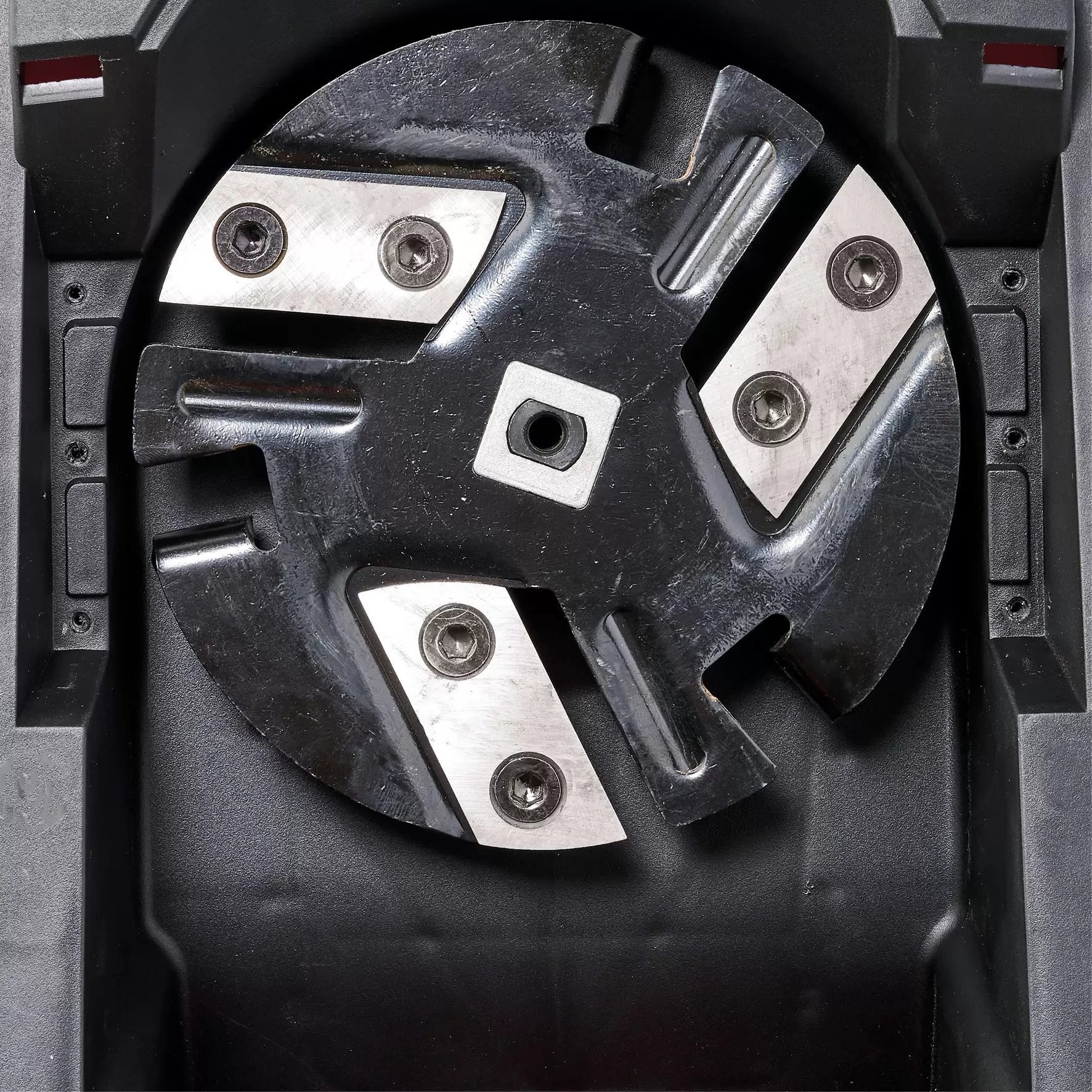 einhell-expert-cordless-knife-shredder-3430710-detail_image-001
