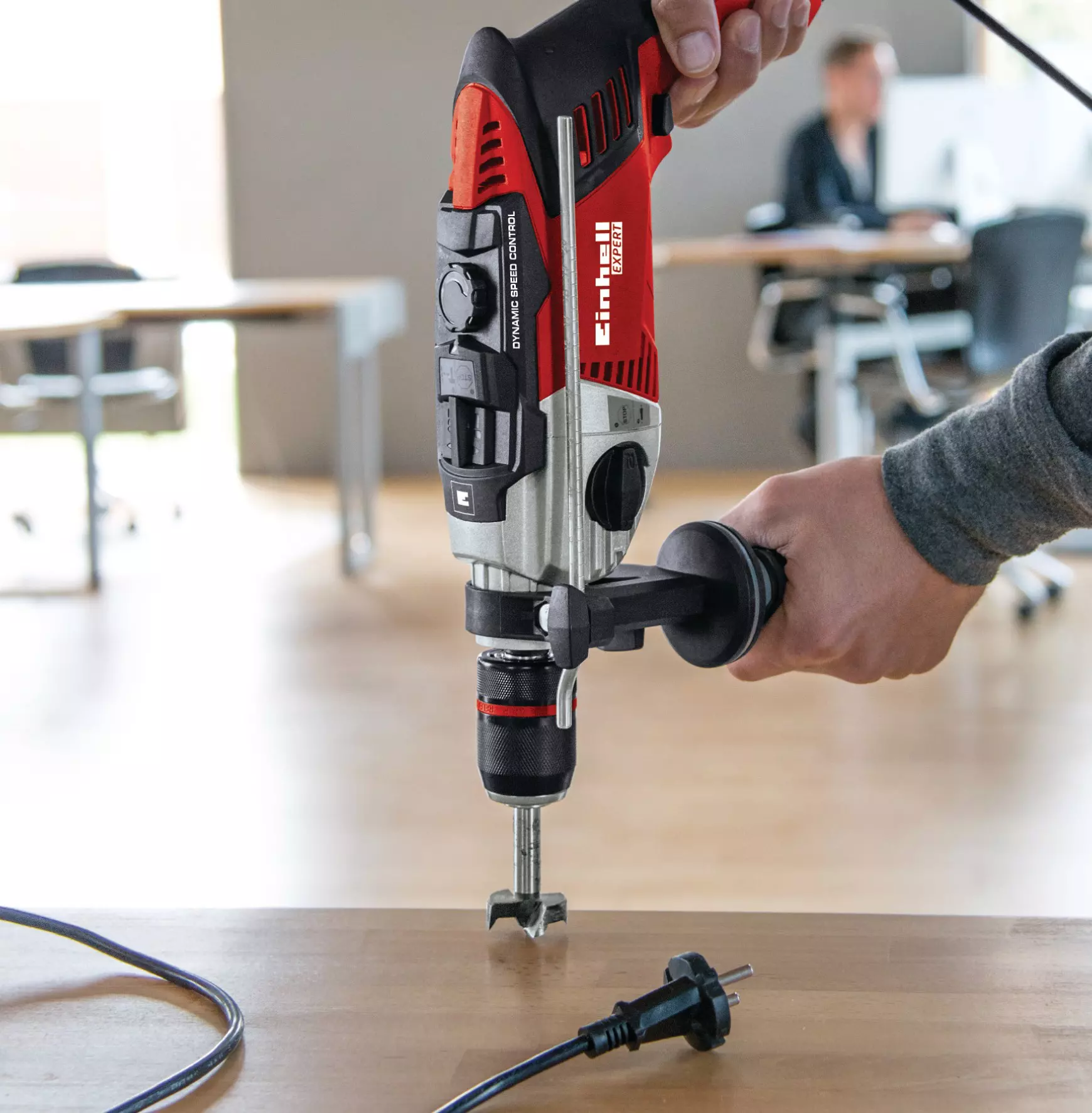 einhell-expert-plus-hammer-drill-4259620-example_usage-001