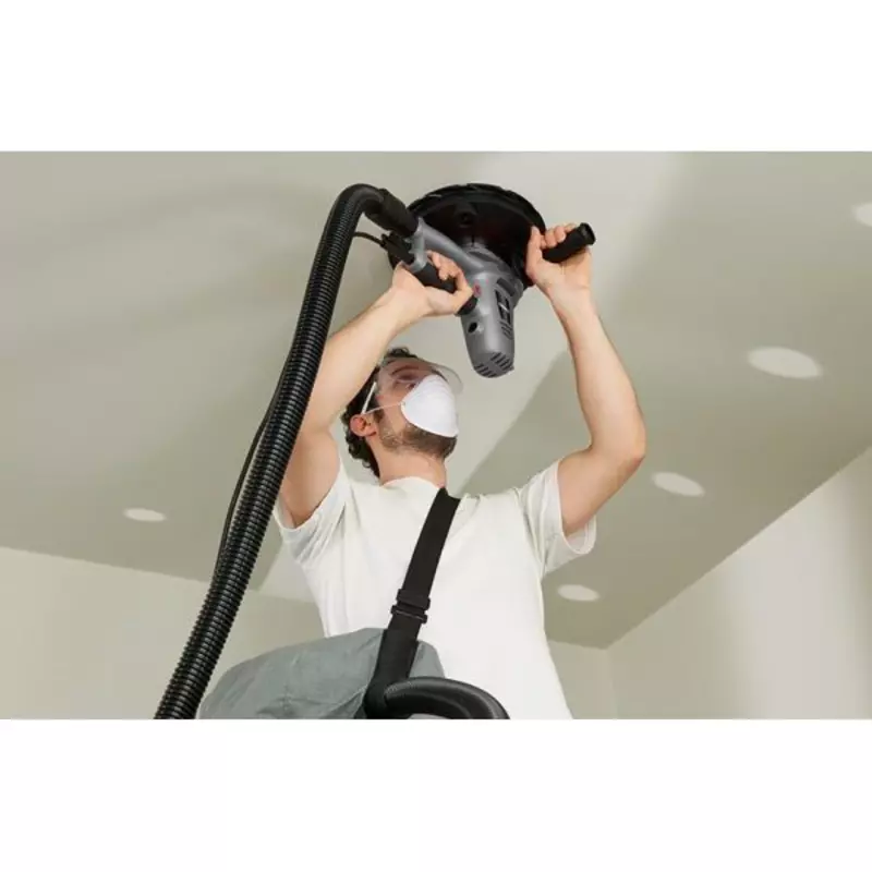 ozito-drywall-polisher-61001394-example_usage-102