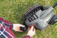 ozito-electric-lawn-edge-trimmer-3000393-example_usage-103