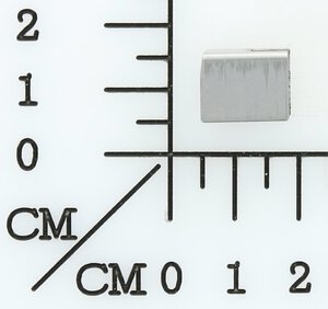Nail pushing device