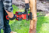 ozito-cordless-chain-saw-3000385-example_usage-102