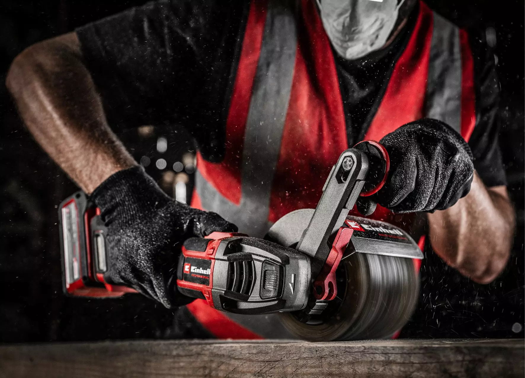 einhell-professional-cordless-sanding-roller-4468020-example_usage-001