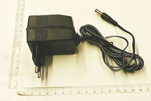 Ladegerät 15V 500mA