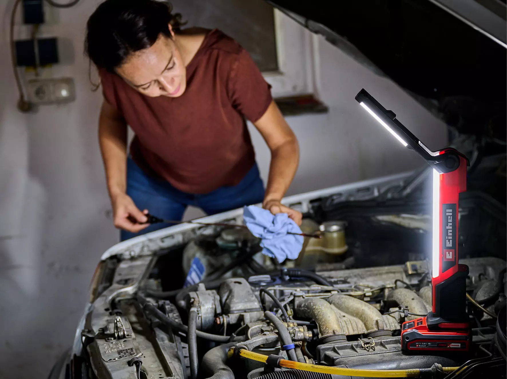 einhell-expert-cordless-light-4514180-example_usage-001