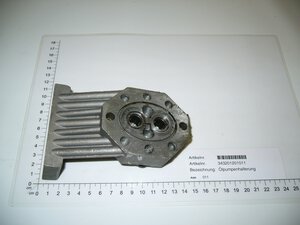 Ölpumpenhalterung