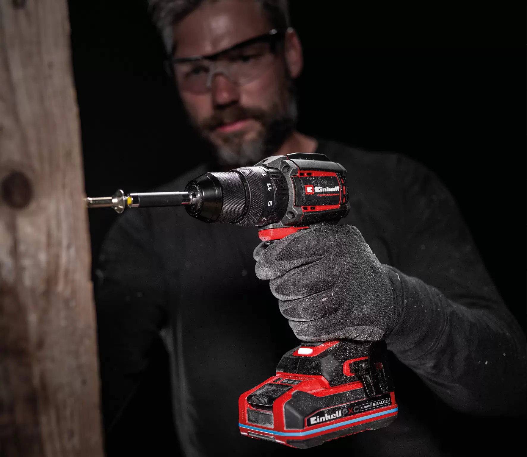 einhell-professional-cordless-impact-drill-4514403-example_usage-001