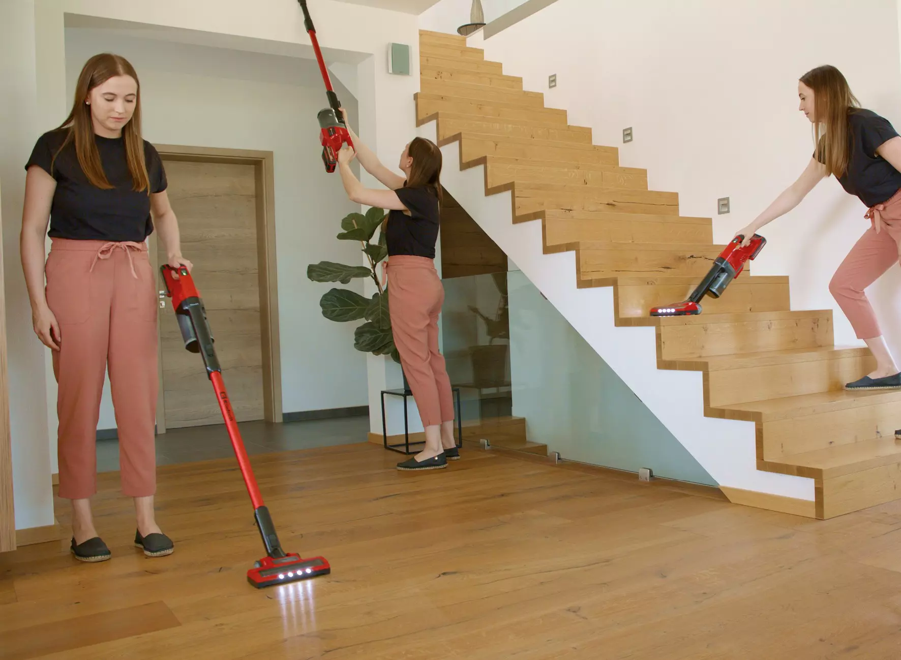 einhell-expert-cordlhandstick-vacuum-cleaner-2347187-example_usage-001