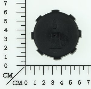 Fuel tank cover