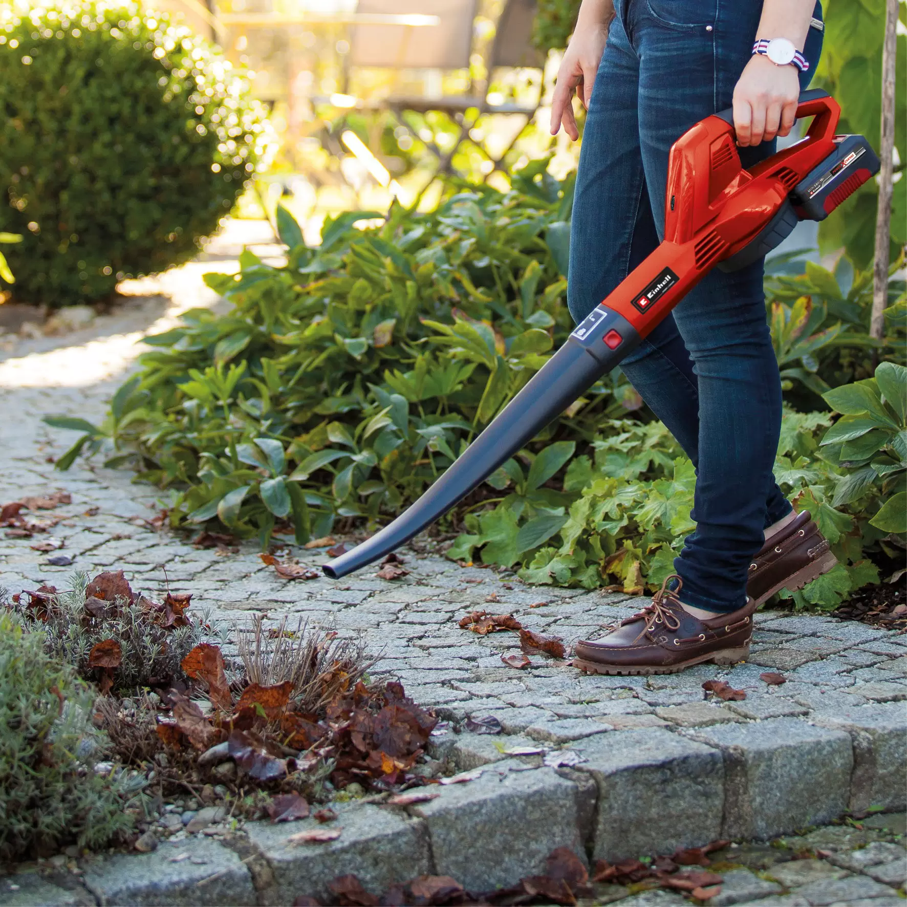 einhell-classic-cordless-leaf-blower-3433541-detail_image-002